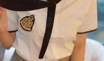 模范学院 - 略带羞涩的校服福利，徐cake说看人不能太认真哦！