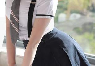 模范学院 - 甜筒晓彤内衣套图：看她怎么把简单的布料玩出新高度！