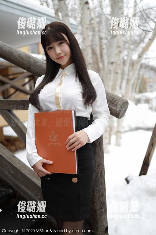 模范学院-蒋小静Jessica 模范学院 - 最新蒋小静Jessica的礼服,分享给大家,顺便问问你的眼罩在哪里?