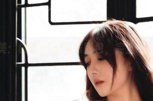 叛逆的美：樱晚gigi网袜图包，完全不需要光环