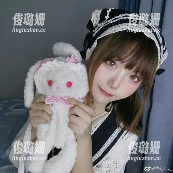 无圣光的黑吊带，简简单单的洛可ss，图包又是一番风景！