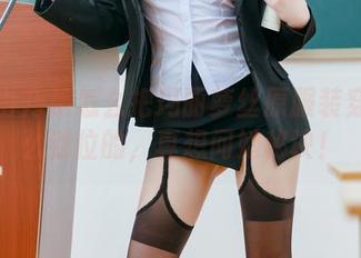 清水由乃是怎么把玛丽萝丝原服装穿的这么到位的，真想问她秘诀！