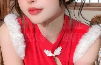 从图库里的清水由乃，看黑江雫，她的眼神总让我想入非非，谁懂这一点？
