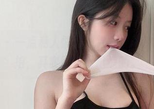 微密圈 - 一点私人情愫，火龙果羊的少女私拍，其实图包也挺撩的。