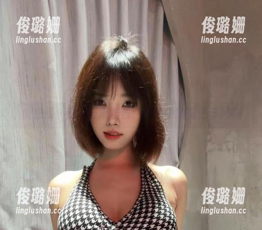 微密圈 - 皮衣与琳铛铛：图库中的叛逆与风格