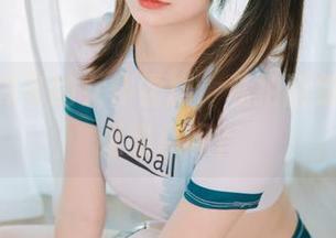 神楽坂真冬的女仆雪糕，私拍图集中谁才是甜点呢？