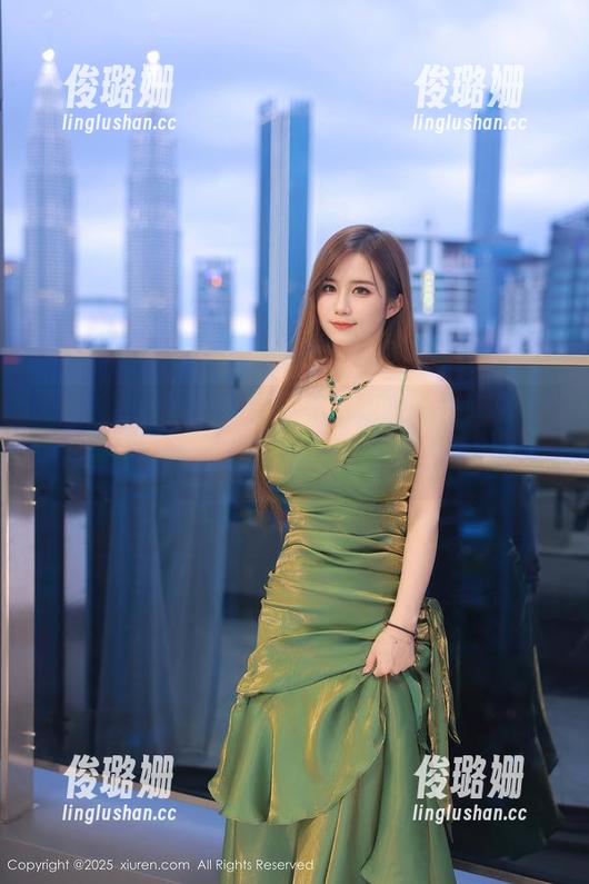 秀人网 - 从零到Carol周妍希：职业“女孩”多久才能变成私房二号？