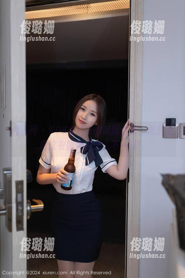 秀人网 - KOKO可可的制服合集，怎么能把这衣服穿得这么不一样！