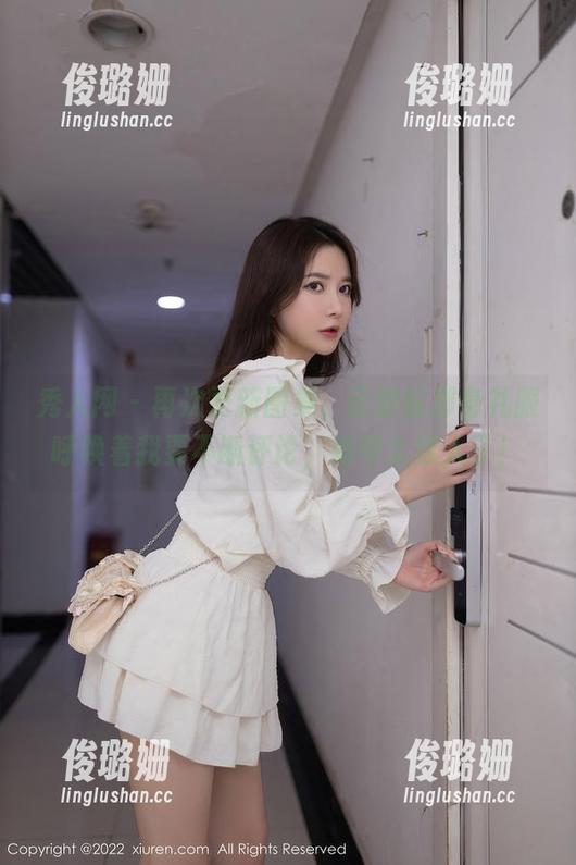 秀人网-区静瑶 秀人网 - 再次更新图集,区静瑶那身礼服呼唤着我要不断评论,她可太迷人了!