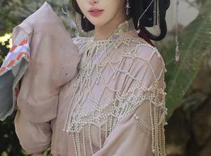 秀人网 - 娜娜baby的旅拍，原图真够敢，谁说真实就不美？