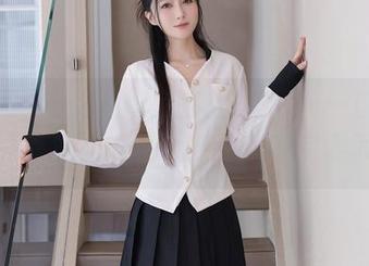 秀人网 - 小小白思宜新作上线——这本高清写真集里，谁说“妹妹”一定要乖巧？