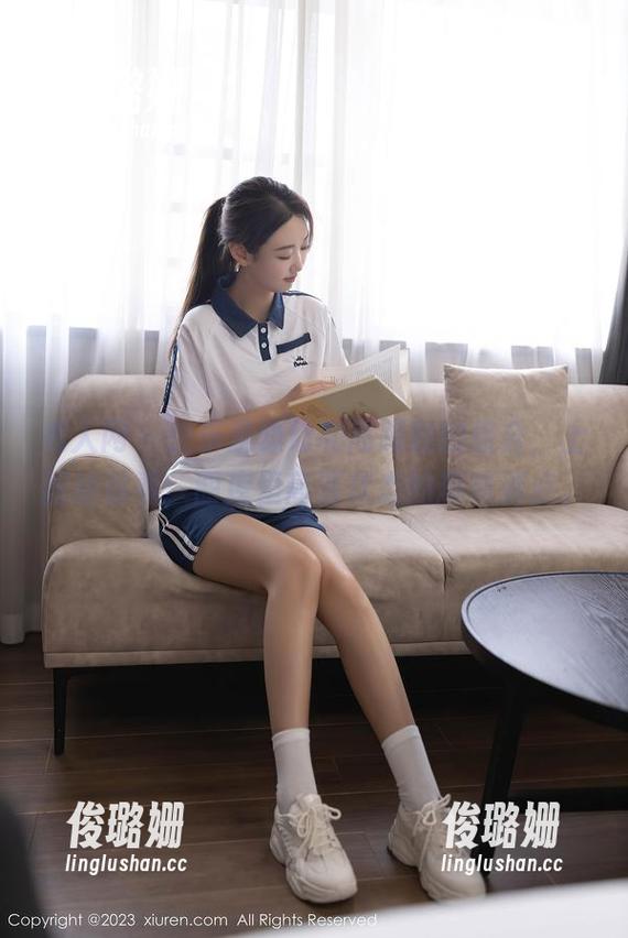 秀人网 - 快乐是幼幼和高跟鞋的组合，上图给你看，图库里高清状态的趣味满点。