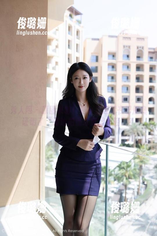 秀人网 - 原图来啦！是小逗逗就在巴厘岛，证明了“海边拍照才能显年轻”？！