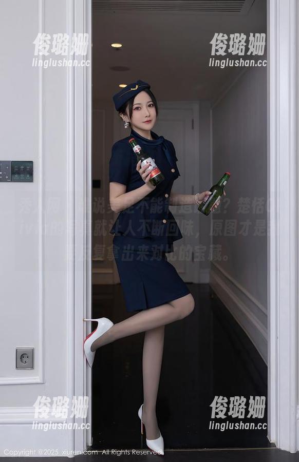 秀人网 - 谁说美足不能制造话题？楚恬Olivia的写真就让人不断回味，原图才是我要反复拿出来对比的宝藏。