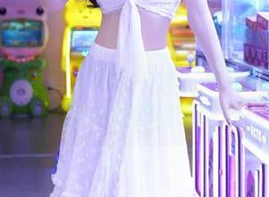 秀人网 - 黄昏浴缸：玥儿玥美图合集，没法不想多了啊