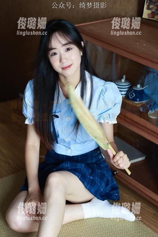 绮梦摄影-露露 绮梦摄影 - 露露用套装让人升华?原图一看,心里慌得很——好像这衣服我也想自有其主了。