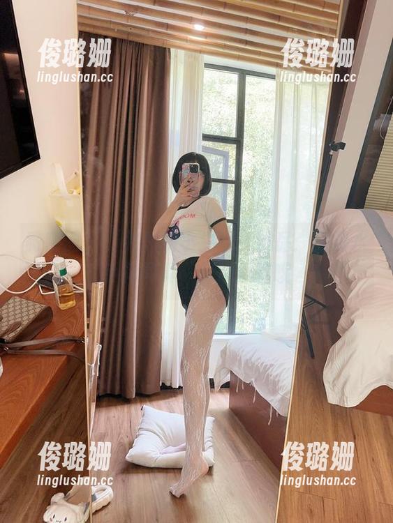 微密圈 - “胜利的小生活”出品：免费水手裙写真，舒心双倍哦