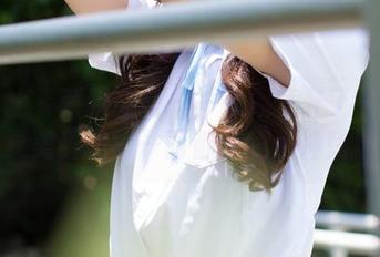 菠萝社 - 制服全集——就像打开了一扇窗，夏美酱的每一面都让我心神荡漾。