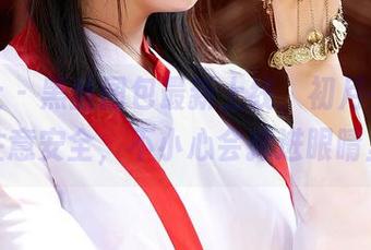蜜桃社 - 黑丝图包最新上线，初月在这里，注意安全，不小心会掉进眼睛里哦