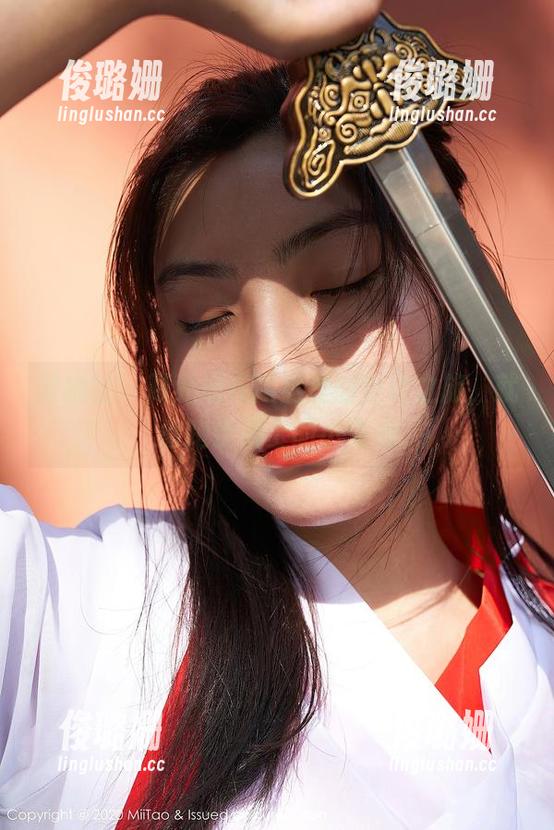 蜜桃社-顾乔楠 蜜桃社 - 顾乔楠在网盘里的运动之旅,就像跑步机上的小飞虫