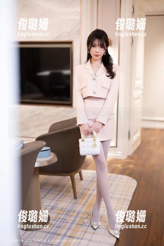 语画界 - 图包秘籍：林乐一的福利和妩媚并存的‘秘书’