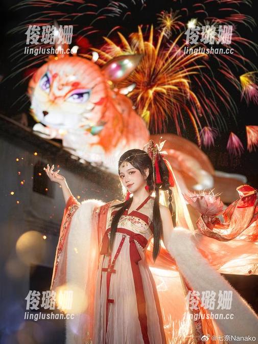 贰加六最新金鱼姬照片，时刻都在挑战你的想象力与审美度。