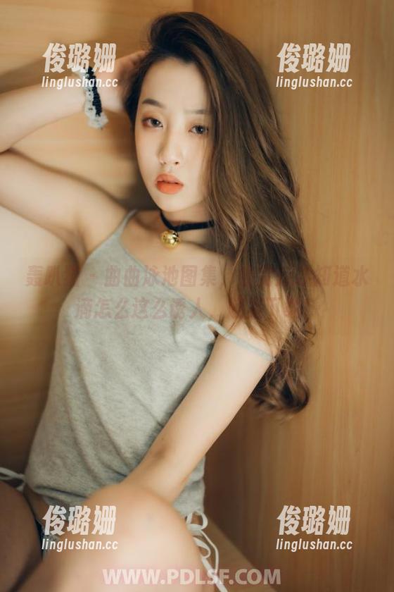 轰趴猫 - 曲曲泳池图集，看完后才知道水滴怎么这么诱人，赶紧下载！