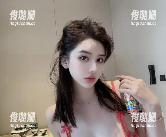 阿色 微密圈 - 阿色推出黑色姐姐在线作品,打破常规,我敢说她会翻转你对颜色的看法!