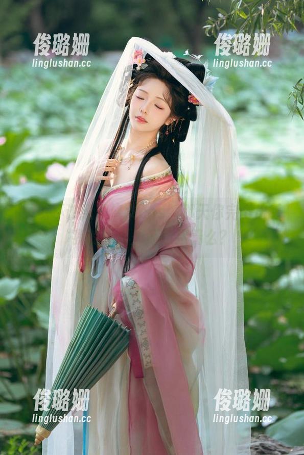 雯妹不讲道理 雯妹不讲道理修女cos,那天你完全出乎我的意料,还能接着么?