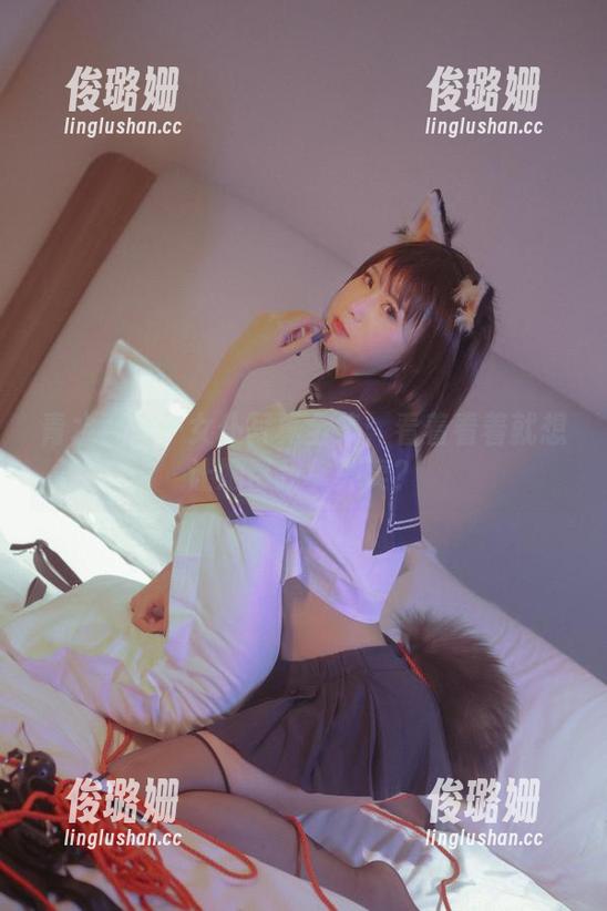 青水百合子 青水百合子女仆写真全集:看着看着就想让她帮我拿外卖?